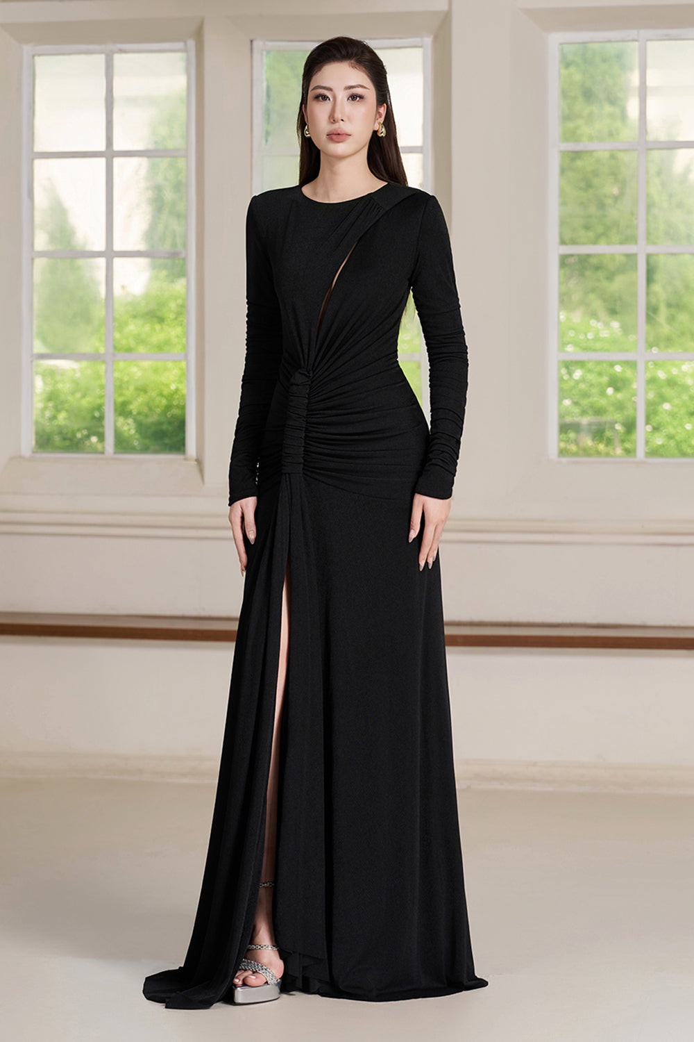 Vee Round Neck Maxi Dress